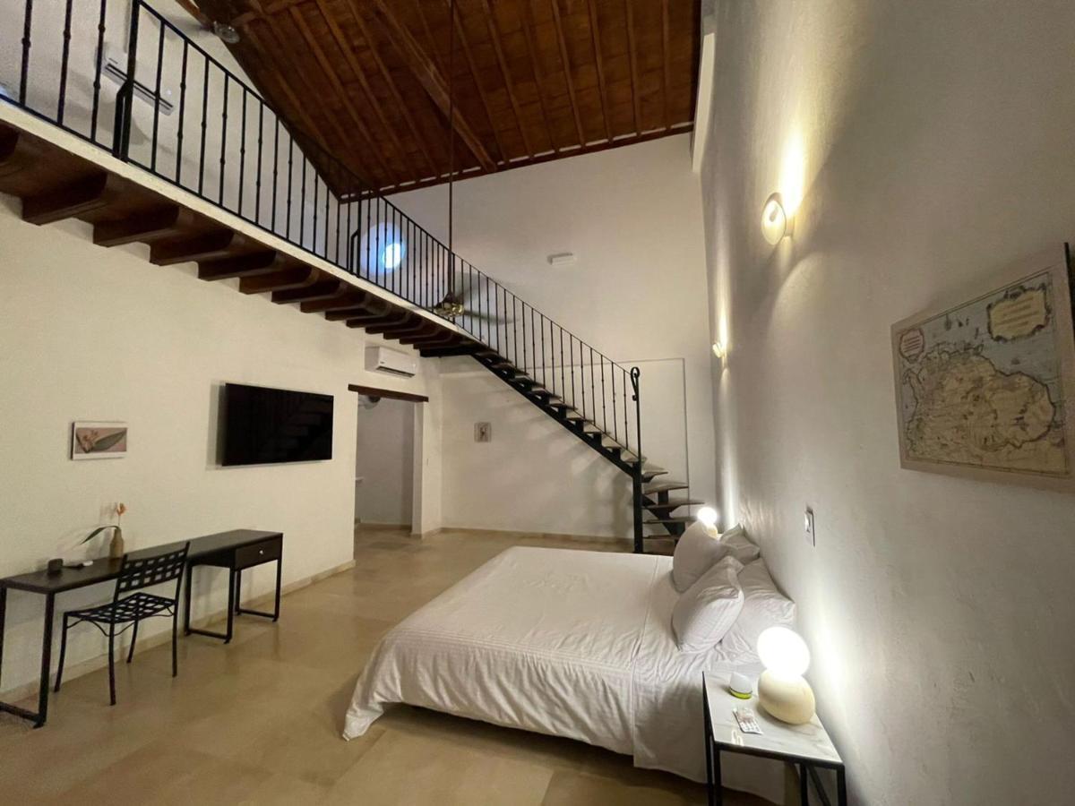 Karakali Boutique Hotel Mompos Exteriör bild
