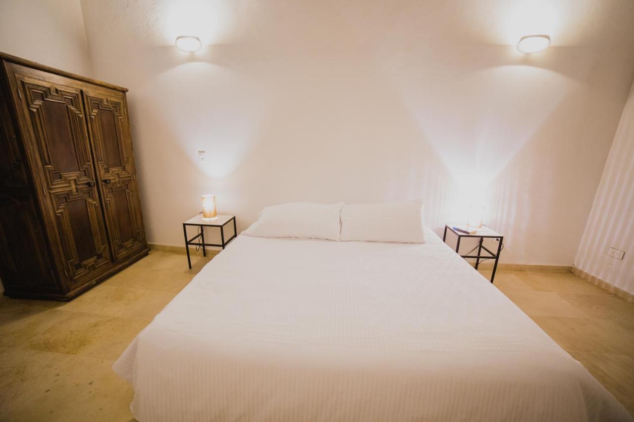 Karakali Boutique Hotel Mompos Exteriör bild