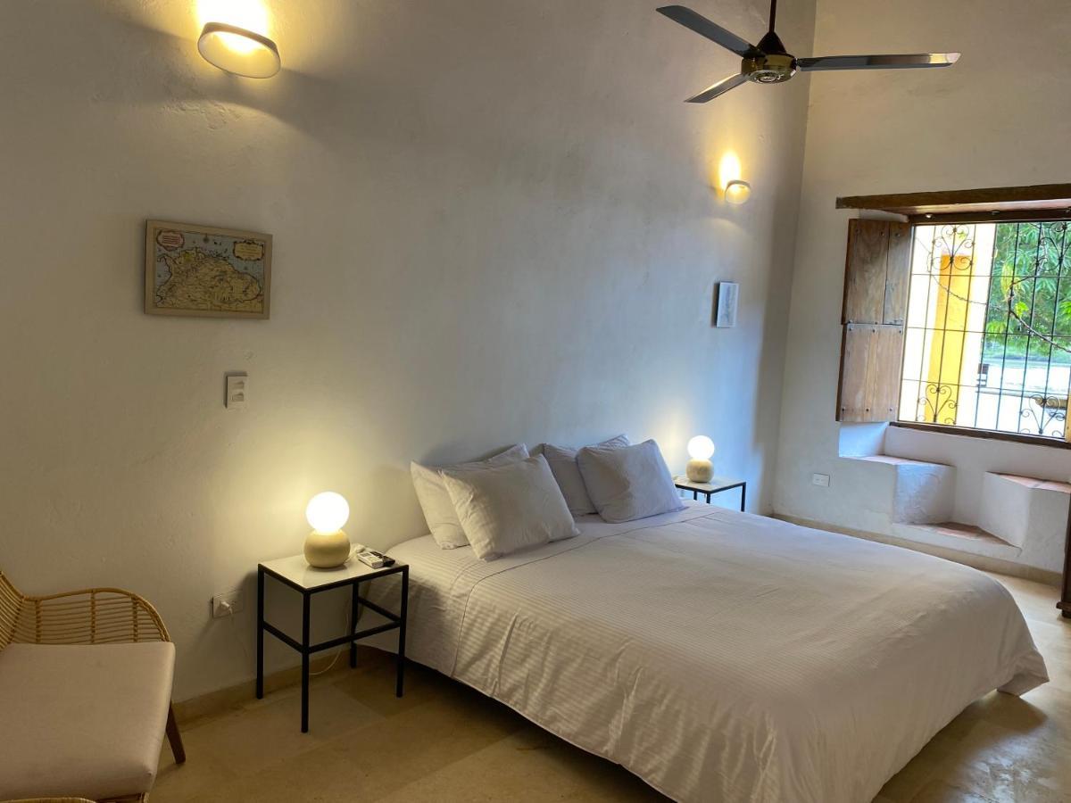 Karakali Boutique Hotel Mompos Exteriör bild